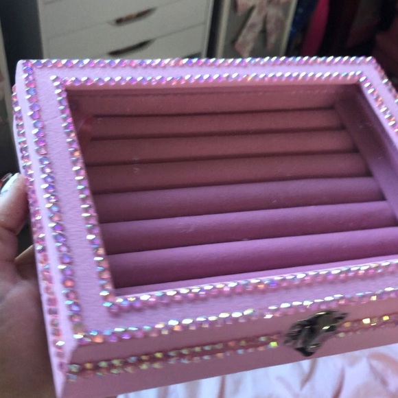 Elegant Pink Jewelry Box - Picture 7 of 8